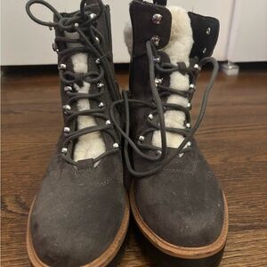 NWOT Indigo Rd Faux Fur Suede Boot with side zipper and gusset